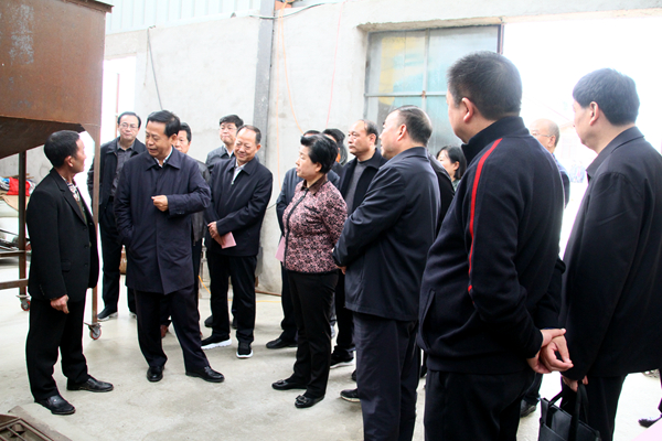 农业与农村委员会法案室副主任王观芳来我市就积极推进粮食安全保障法