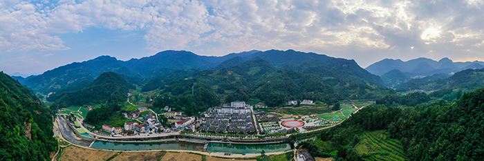 8.安康市中坝作坊小镇全景.JPG